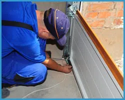 United Garage Door Vienna, VA 571-424-1008 - sidebar-door-maintaince-15-05m